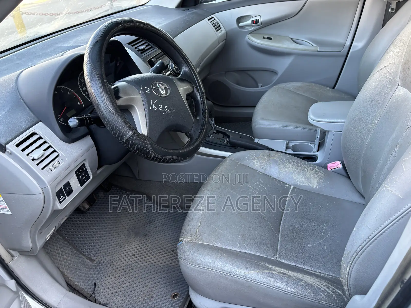 Toyota Corolla LE 4dr Sedan (1.8L 4cyl 4A) 2010 Black