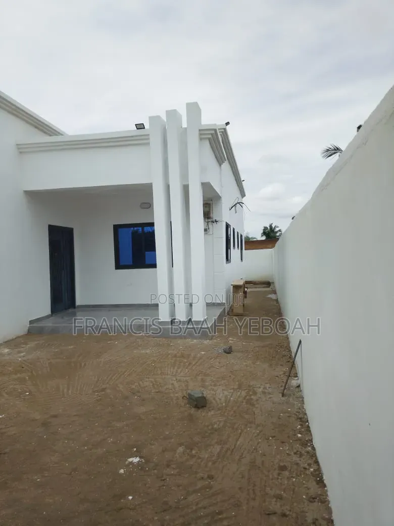 3bdrm House in Shining Star Real, Accra Metropolitan for sale