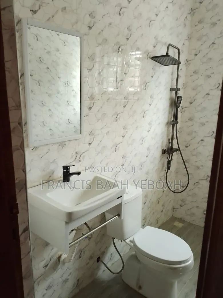 3bdrm House in Shining Star Real, Accra Metropolitan for sale