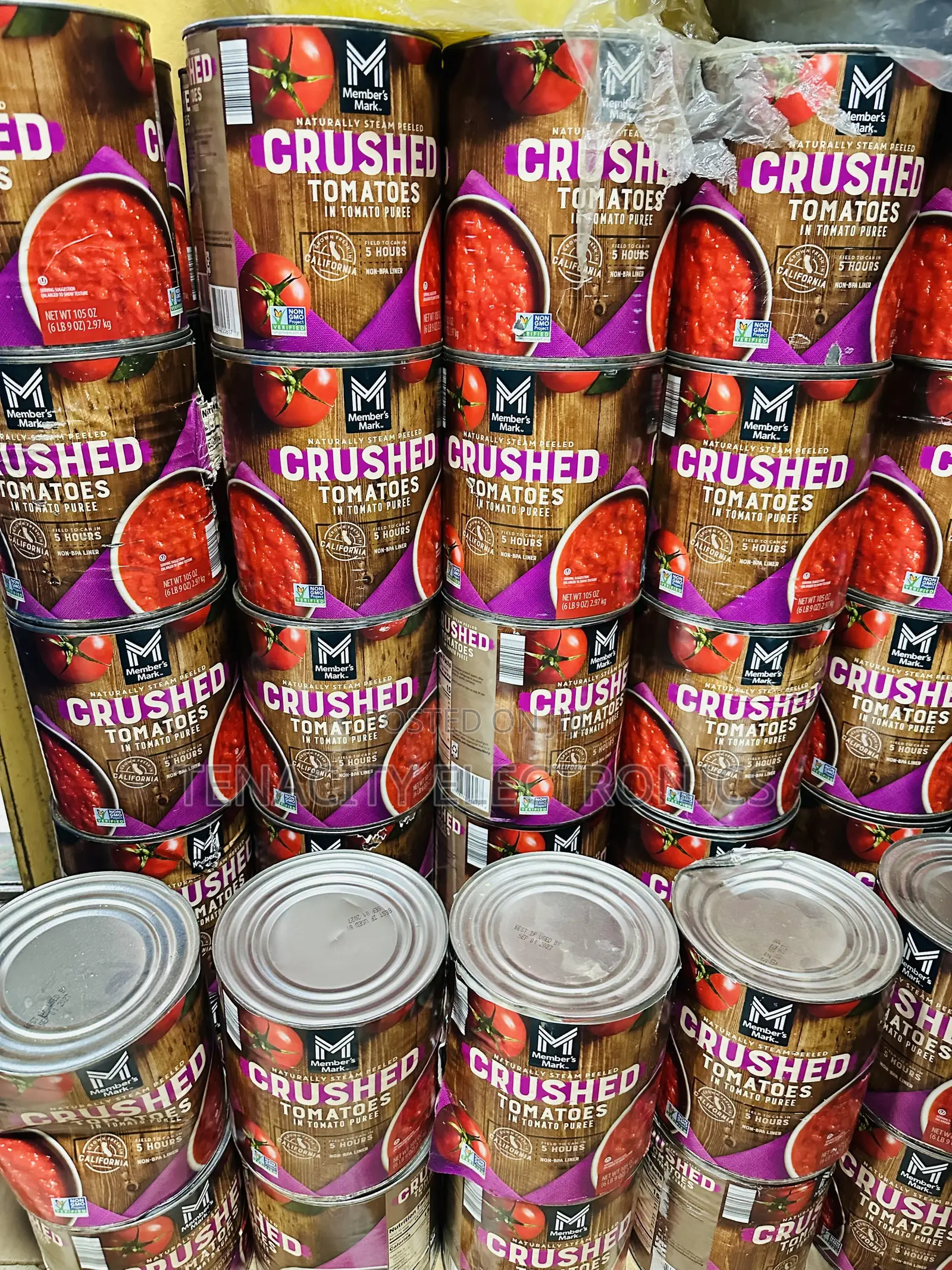 Members Mark Crushed Tomatoes in Tomato Puree