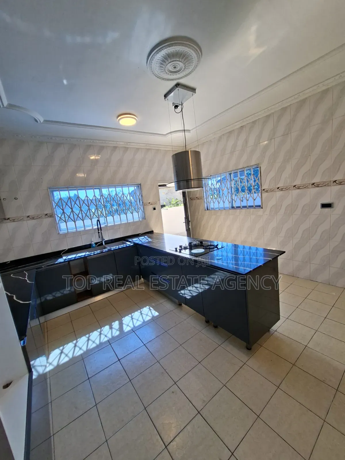 5bdrm Duplex in Westland, Ga East Municipal for rent