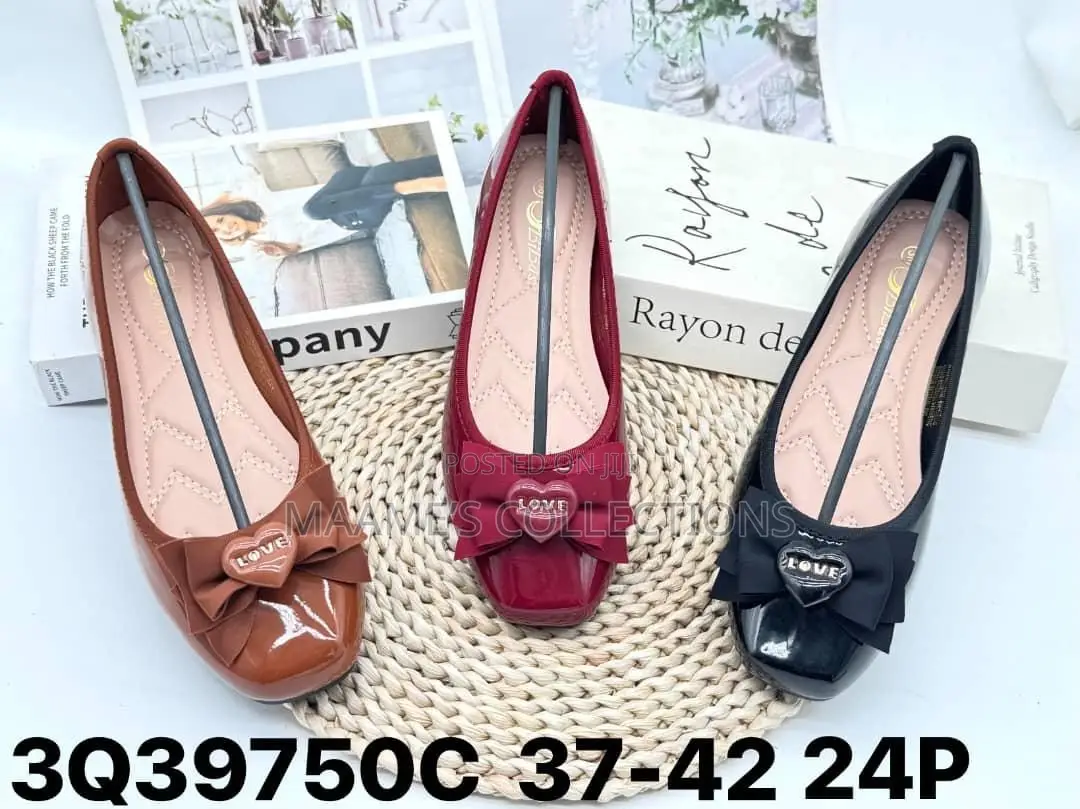 Women’s Elegant Patent Flat Shoes – Stylish Comfortable