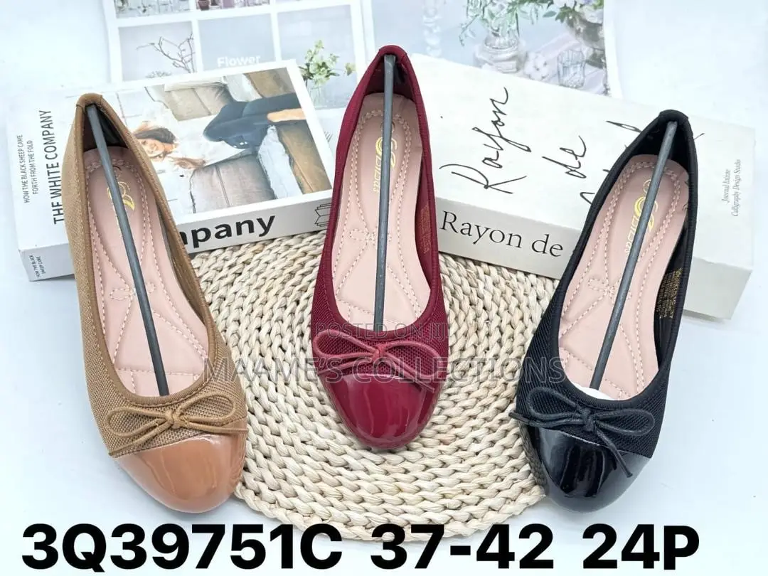 Women’s Elegant Patent Flat Shoes – Stylish Comfortable