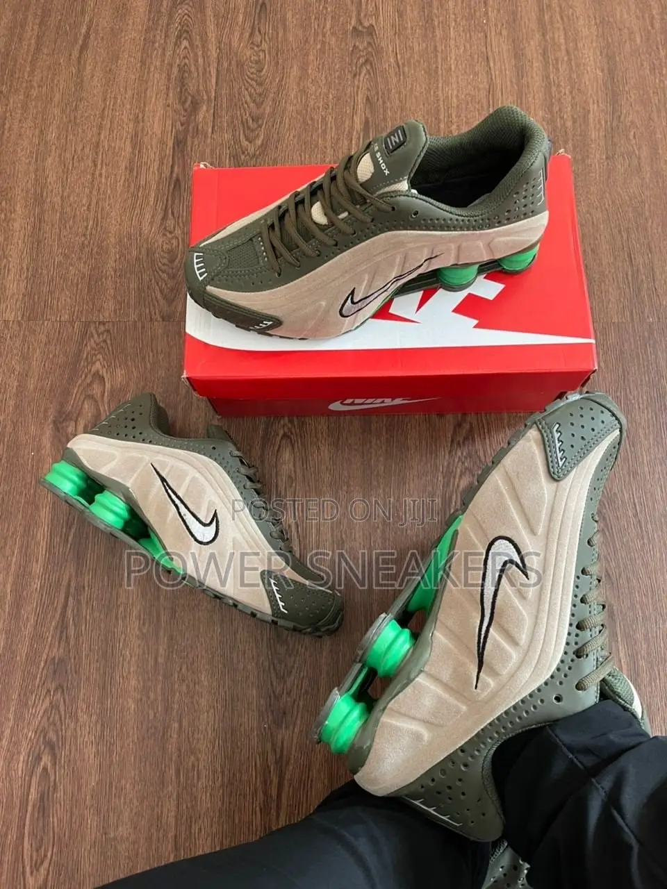 Nike Shox R4
