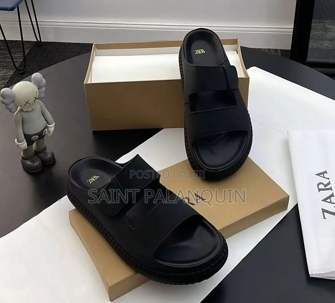 A Pair of Tan Men's Dual-Strap Leather Sandals
