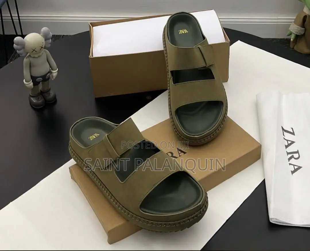 A Pair of Tan Men's Dual-Strap Leather Sandals