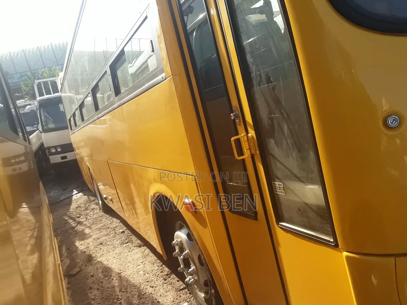 Hyundai Aero Town 2015 Yellow