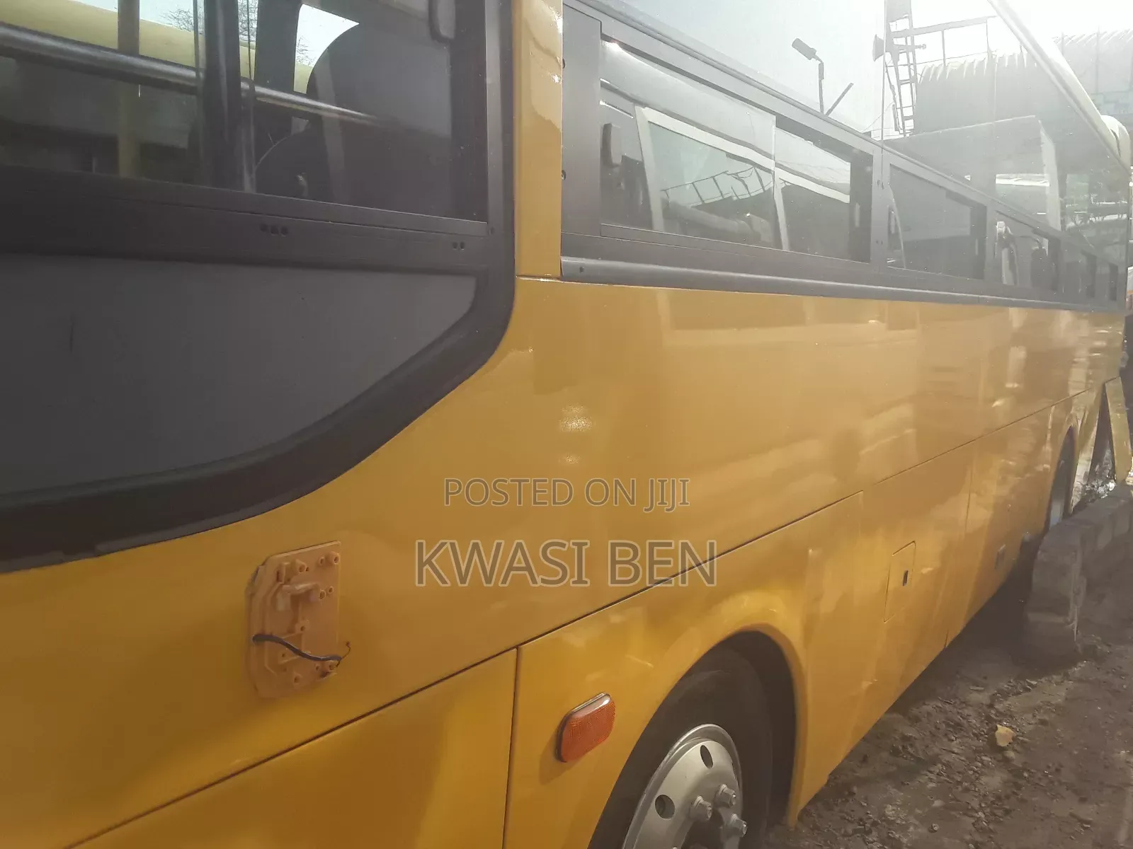 Hyundai Aero Town 2015 Yellow