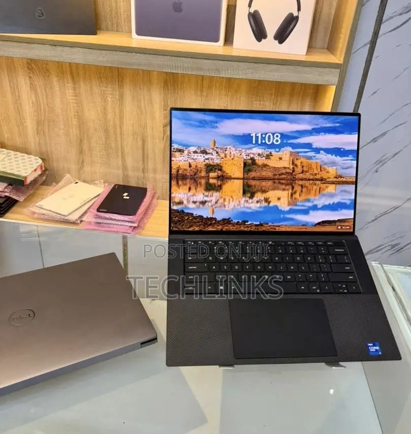 Laptop Dell Precision 5560 16GB Intel Core i7 SSD 512GB