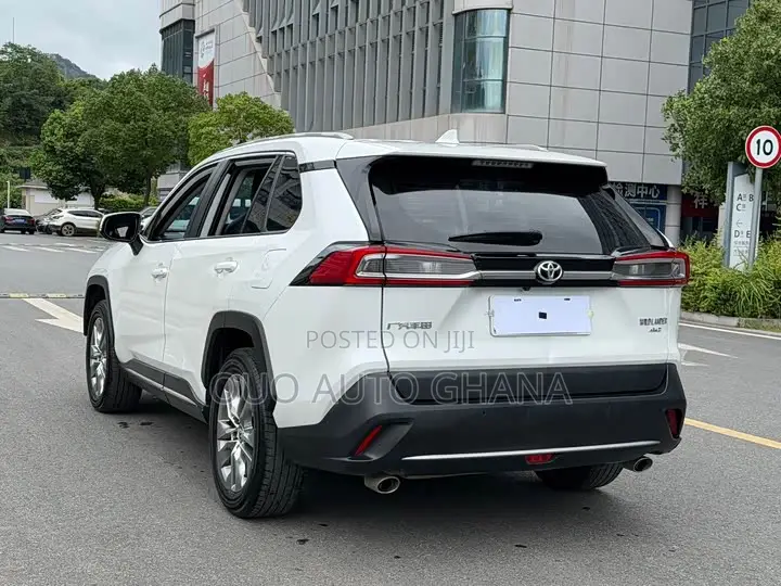 Toyota Frontlander 2022 White
