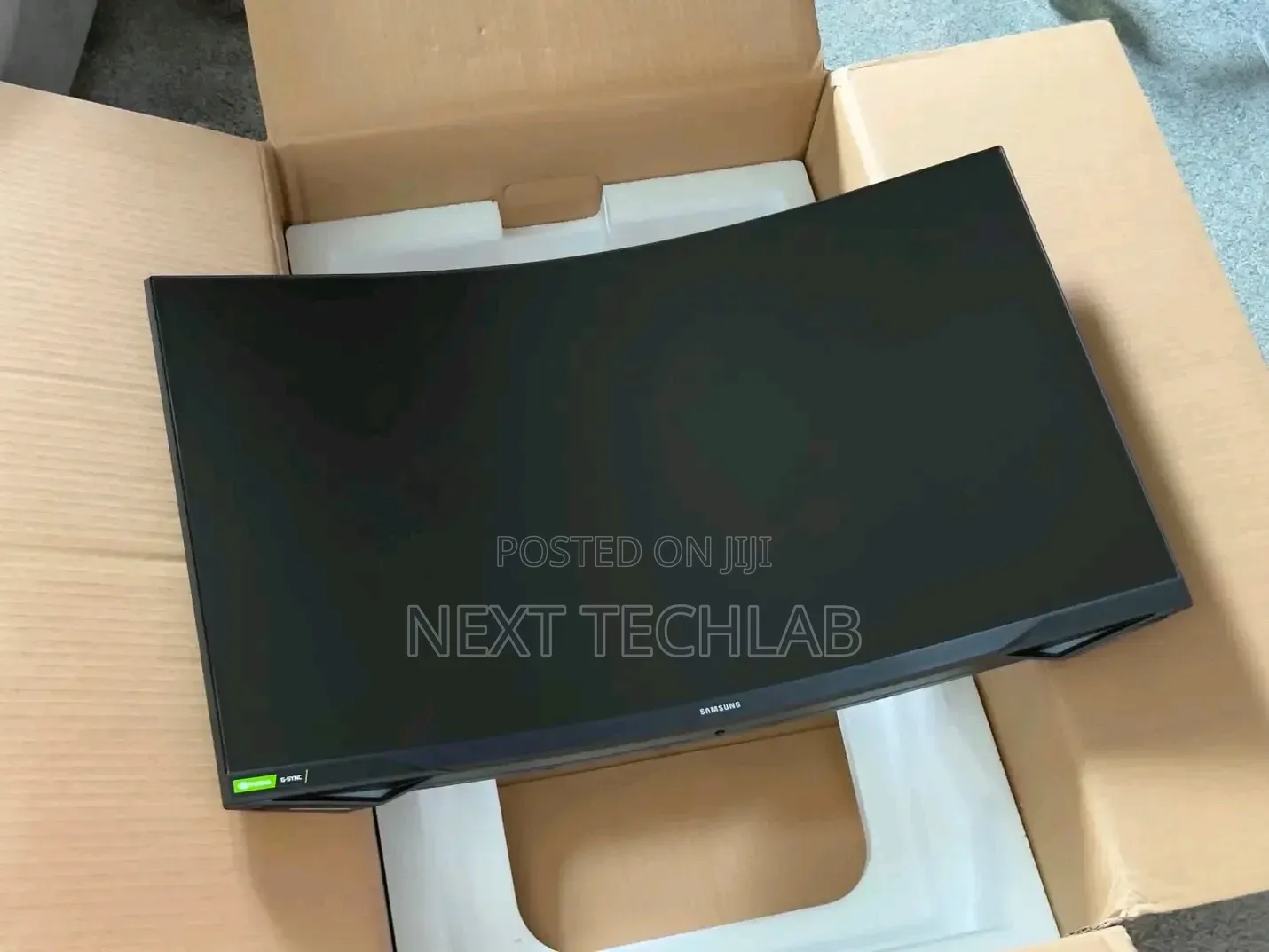 SAMSUNG 32" Odyssey G7