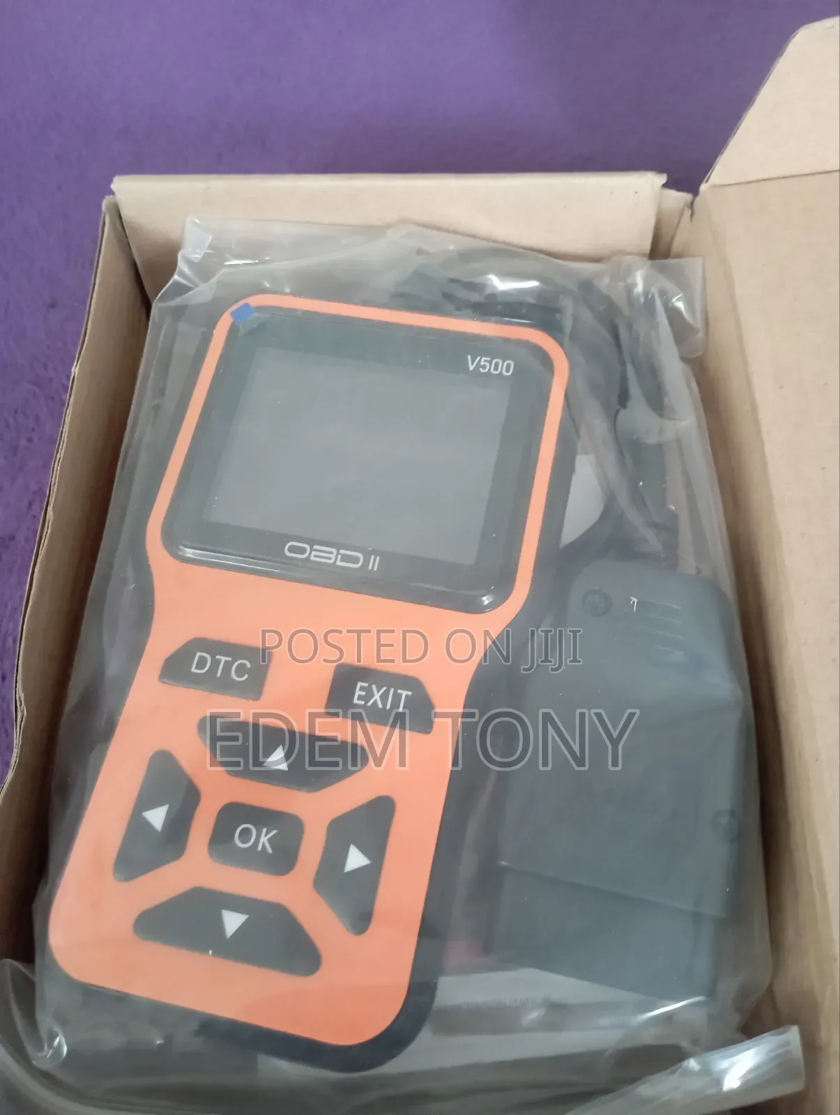V500 OBD2 Scanner Diagnostic Tool,Code Reader Battery Voltage Tester