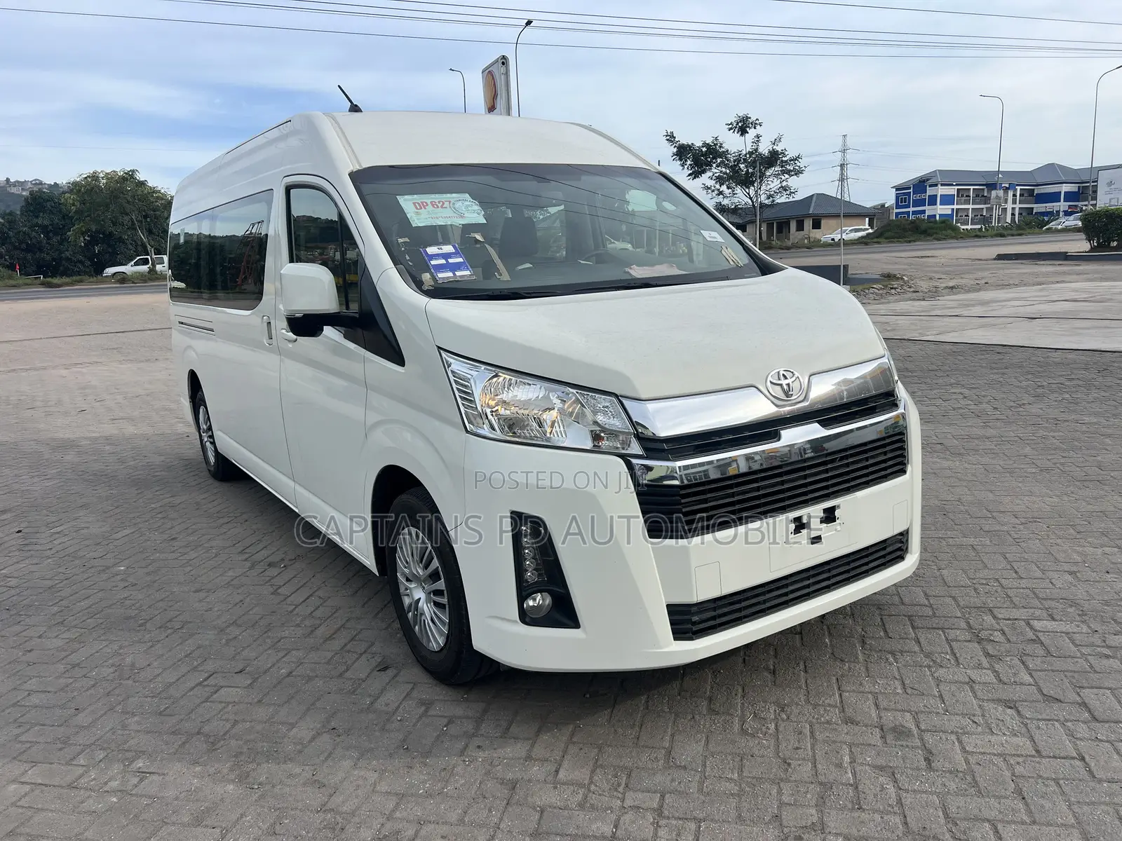 Toyota HiAce 2023 White