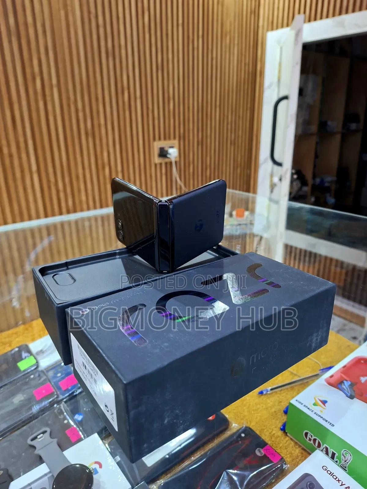 New Motorola Razr 40 Ultra 256 GB Black
