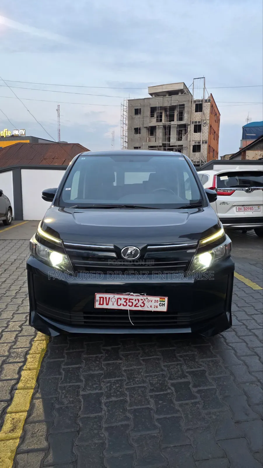 Toyota Voxy V 4WD 8-Seater 2016 Matt Black