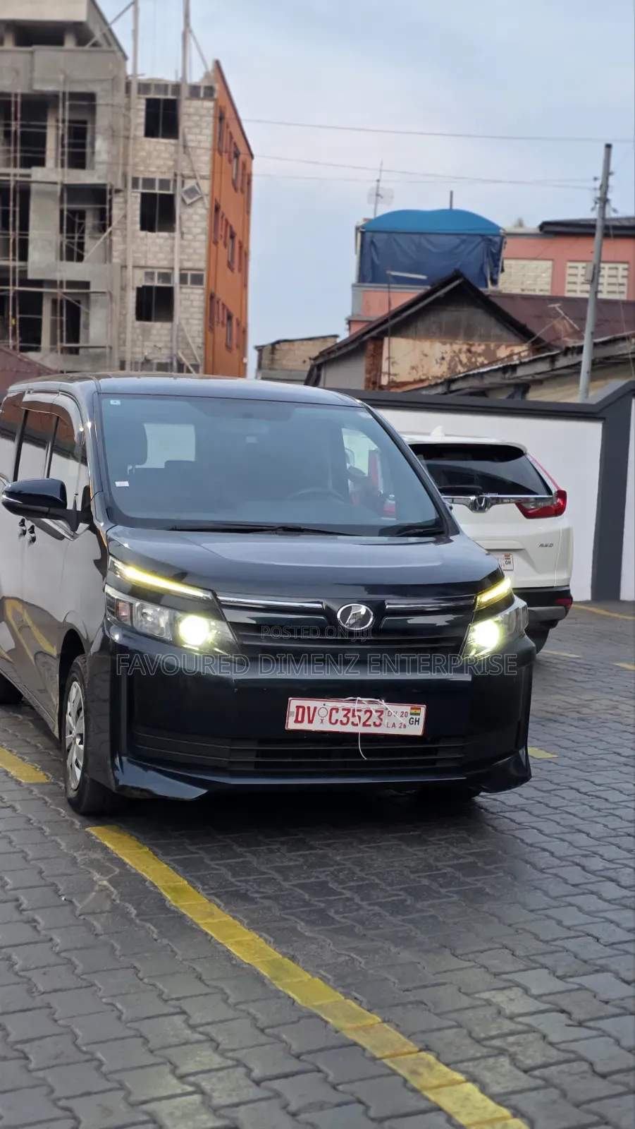 Toyota Voxy V 4WD 8-Seater 2016 Matt Black