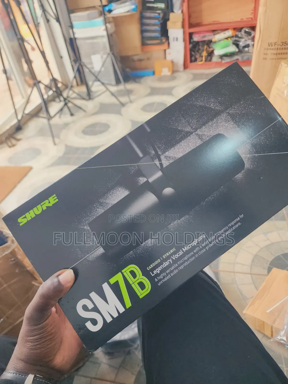 Shure SM 7B Professional Microphone