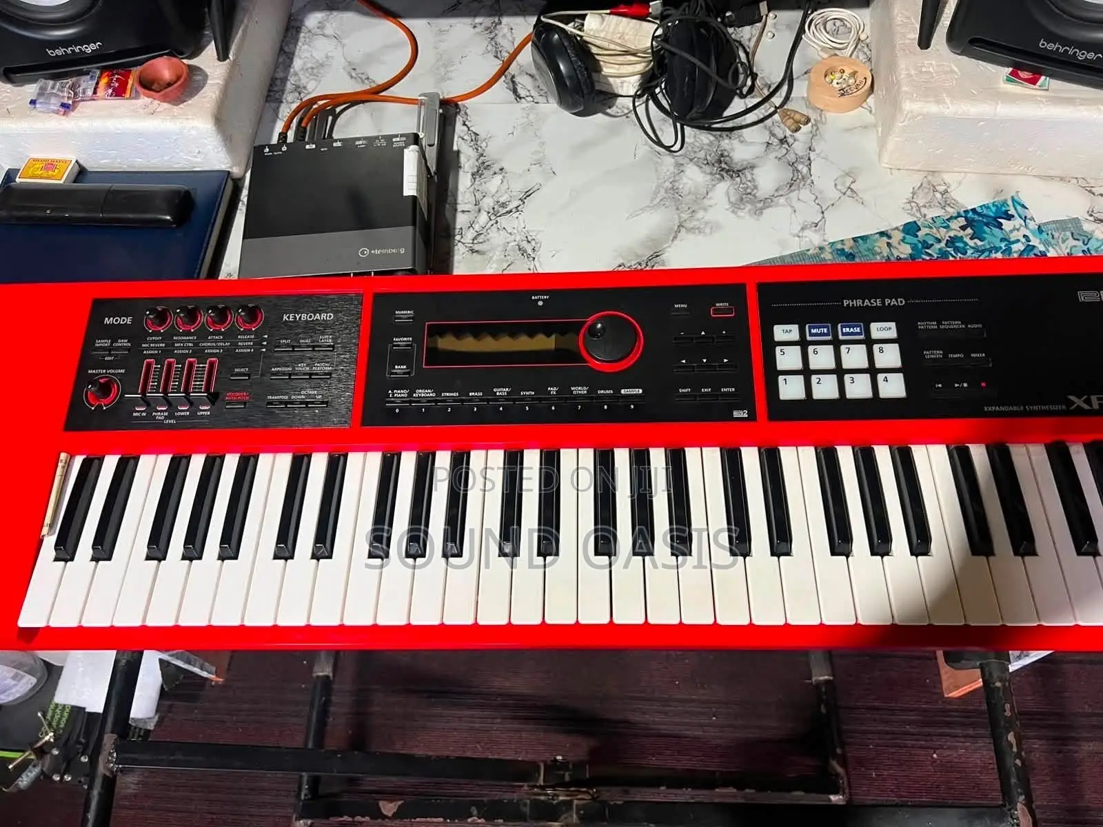 Roland XPS-30 61-Key Expandable Synthesizer Keyboard
