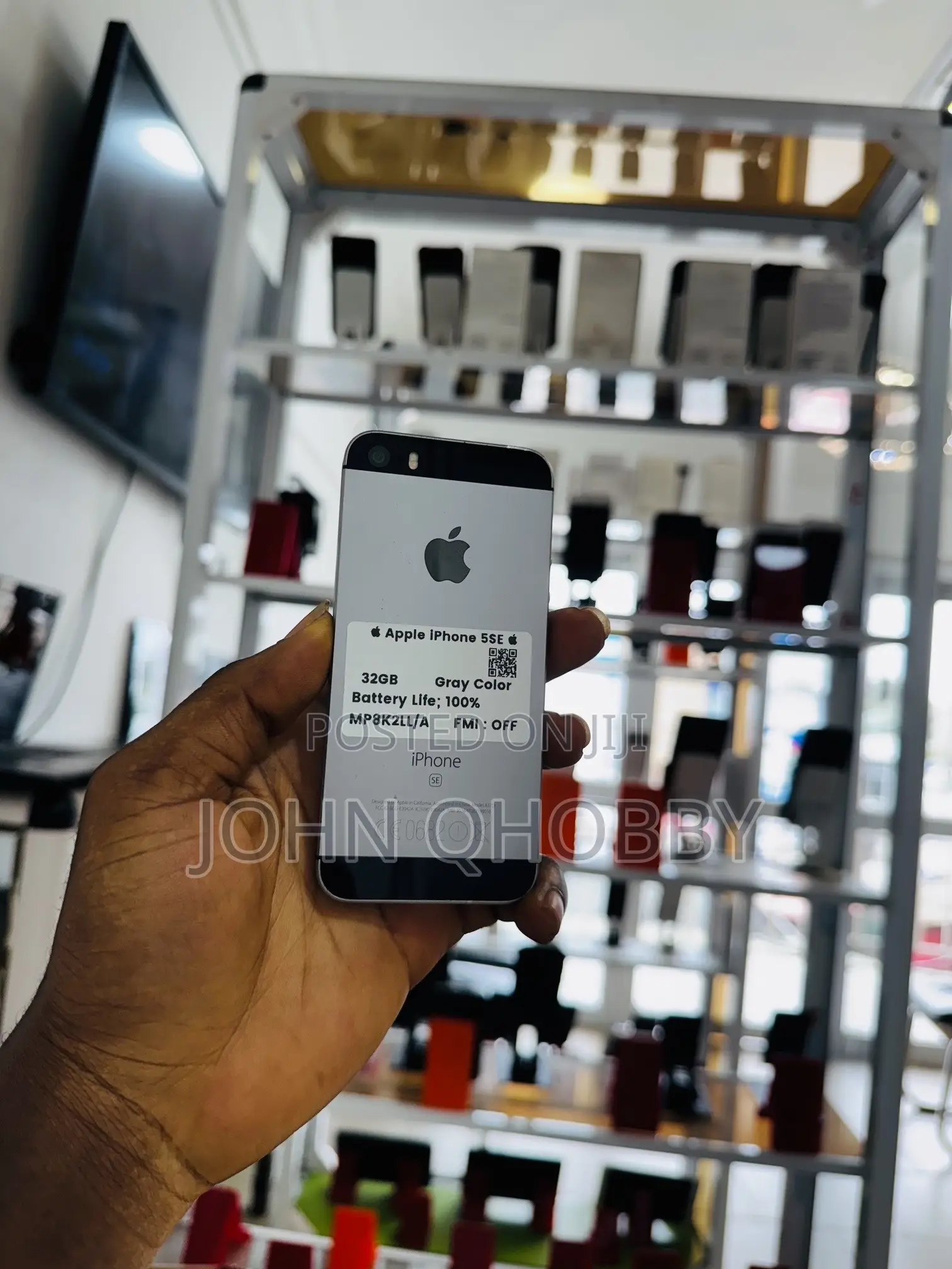 Apple iPhone SE 32 GB Gray
