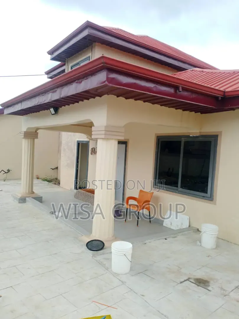 4bdrm Duplex in Wisa Group, Accra Metropolitan for rent