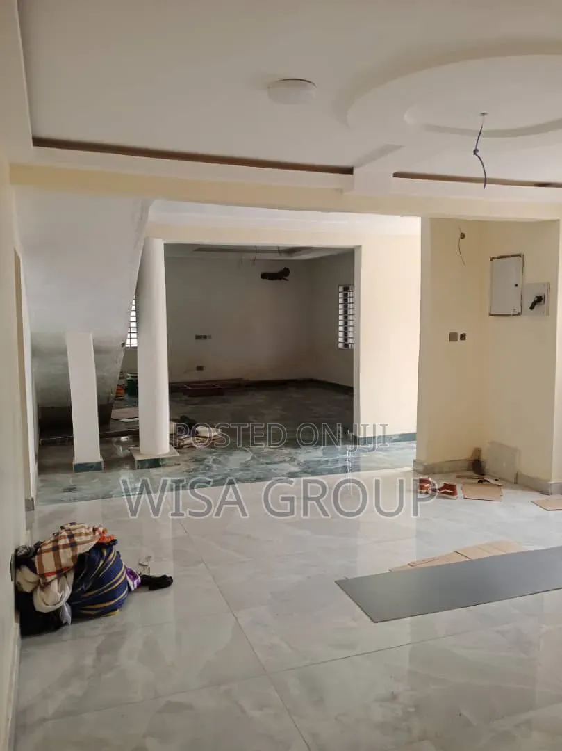 4bdrm Duplex in Wisa Group, Accra Metropolitan for rent