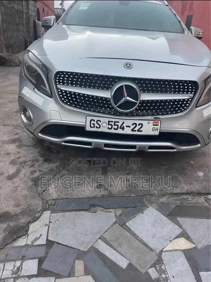 Mercedes-Benz GLA 250 2015 Silver