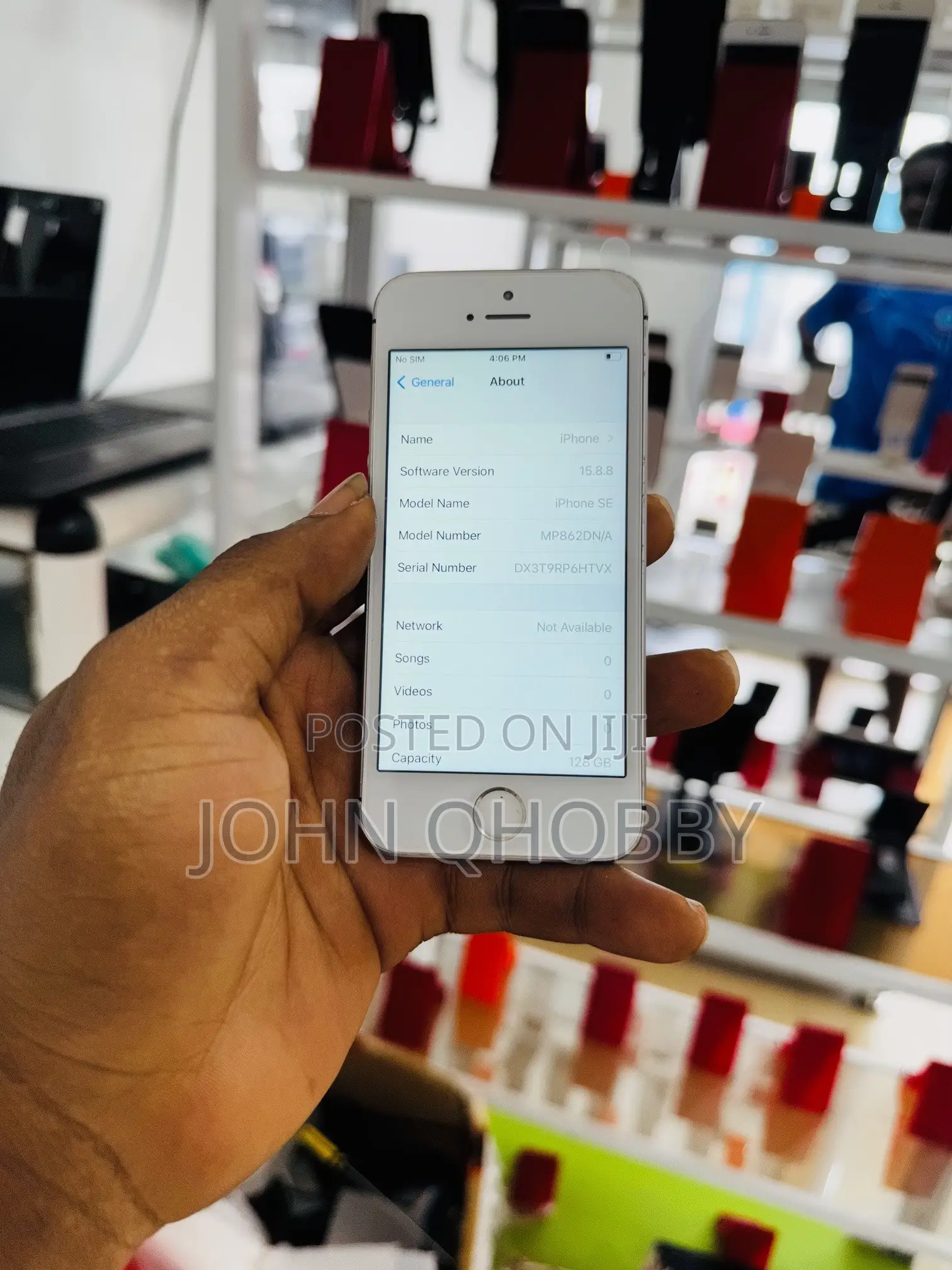Apple iPhone SE 128 GB Gray