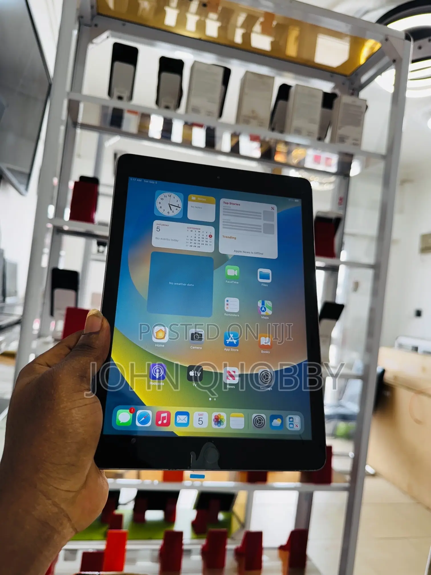 Apple iPad 9.7 128 GB Gray