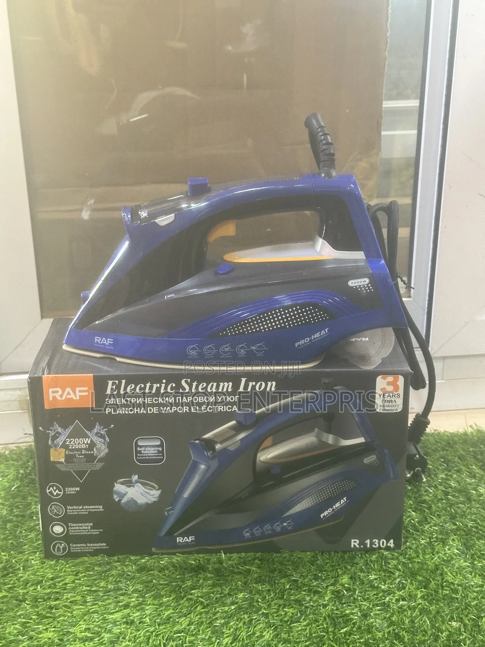 Quality and Classic RAF Steam Iron(model:R1304)