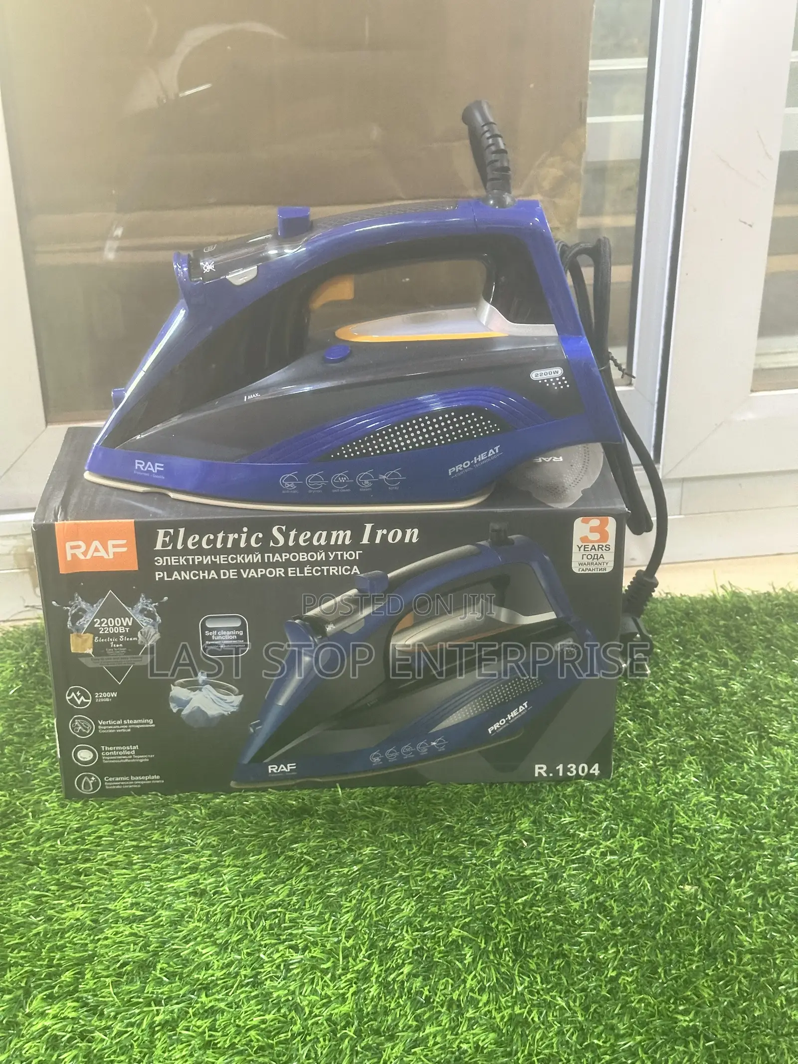 Quality and Classic RAF Steam Iron(model:R1304)