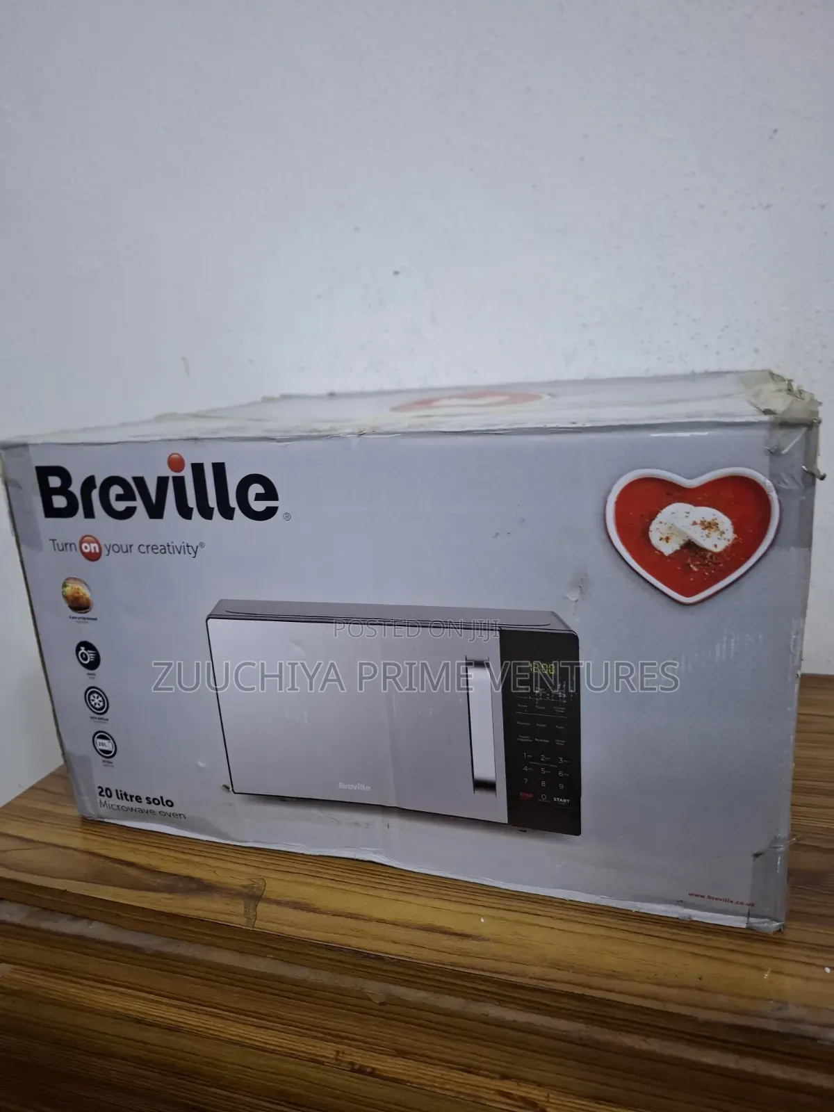 20.L Breville EM820C2MT Digital Microwave From UK 