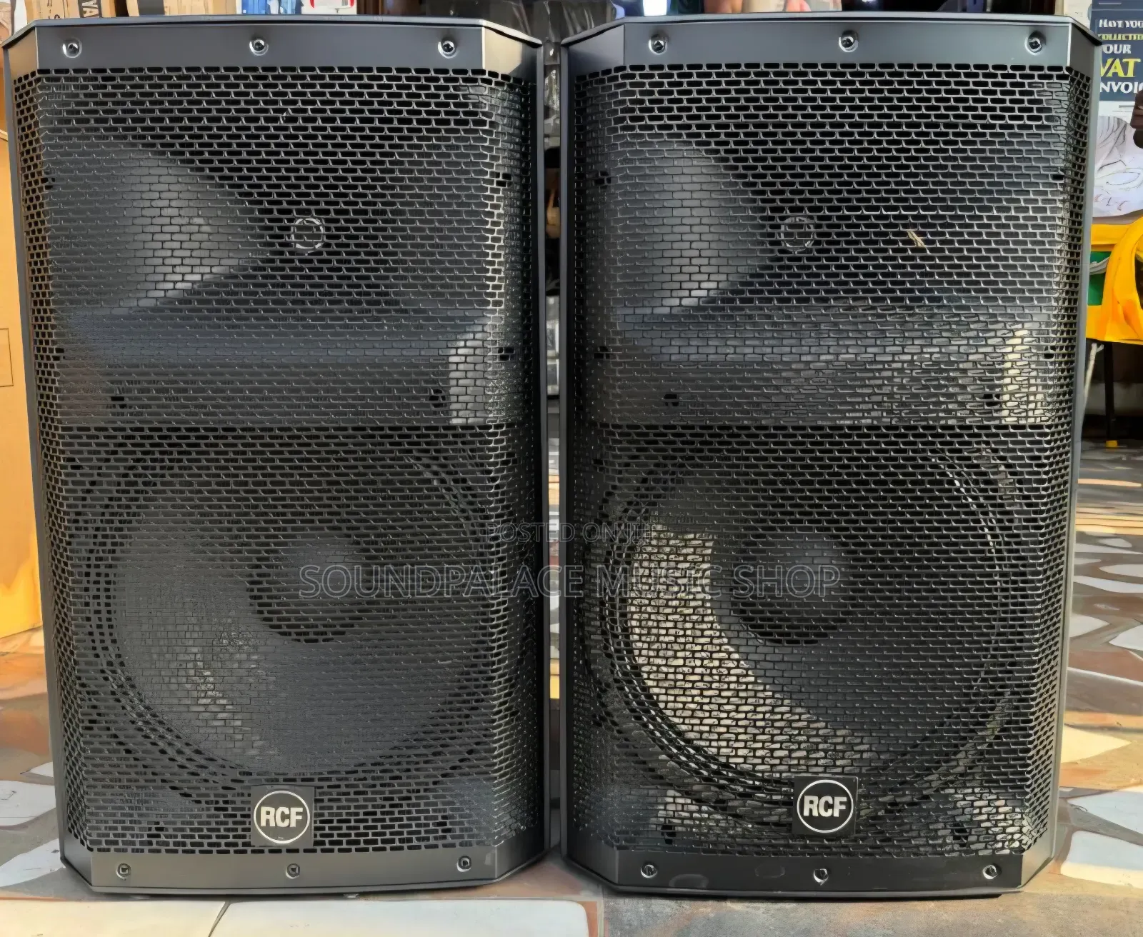 RCF RC15 Active Pair of 15-Inch PA Speakers