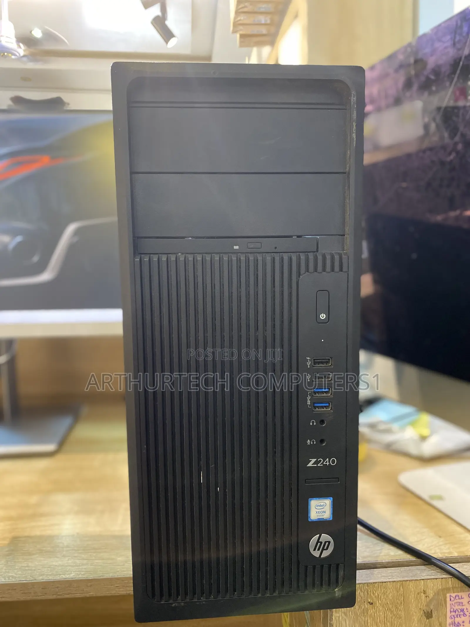 Desktop Computer HP Z240 8GB AMD HDD 320GB