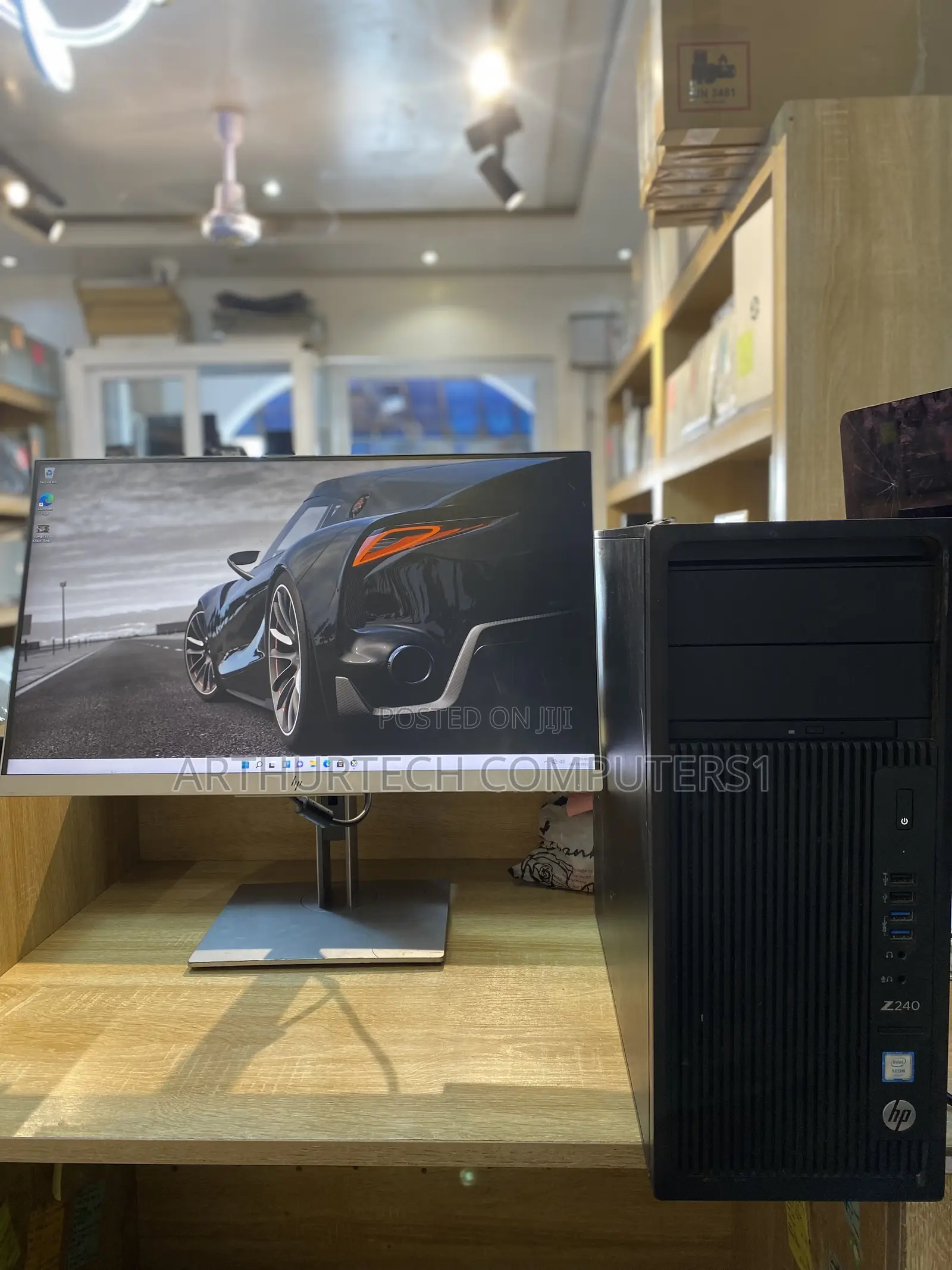 Desktop Computer HP Z240 8GB AMD HDD 320GB