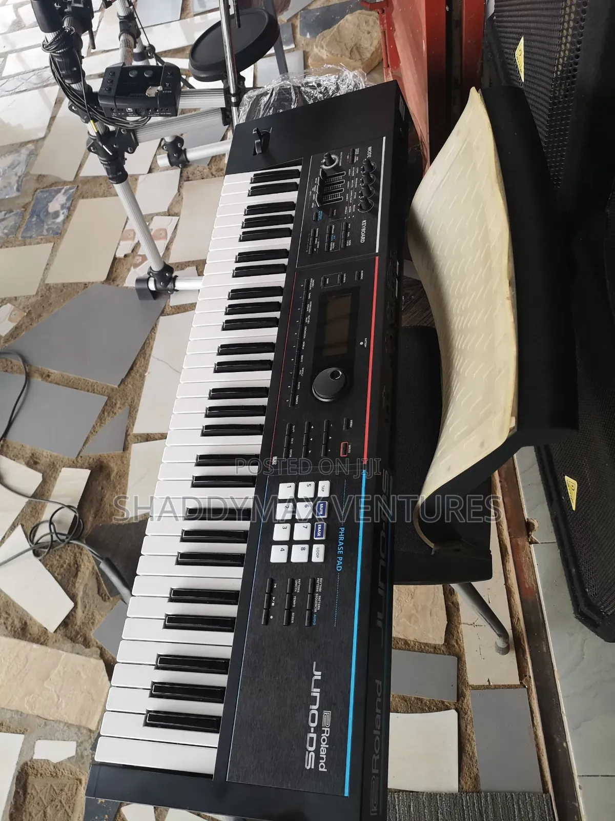 Roland Juno Ds 61 Synthesizer