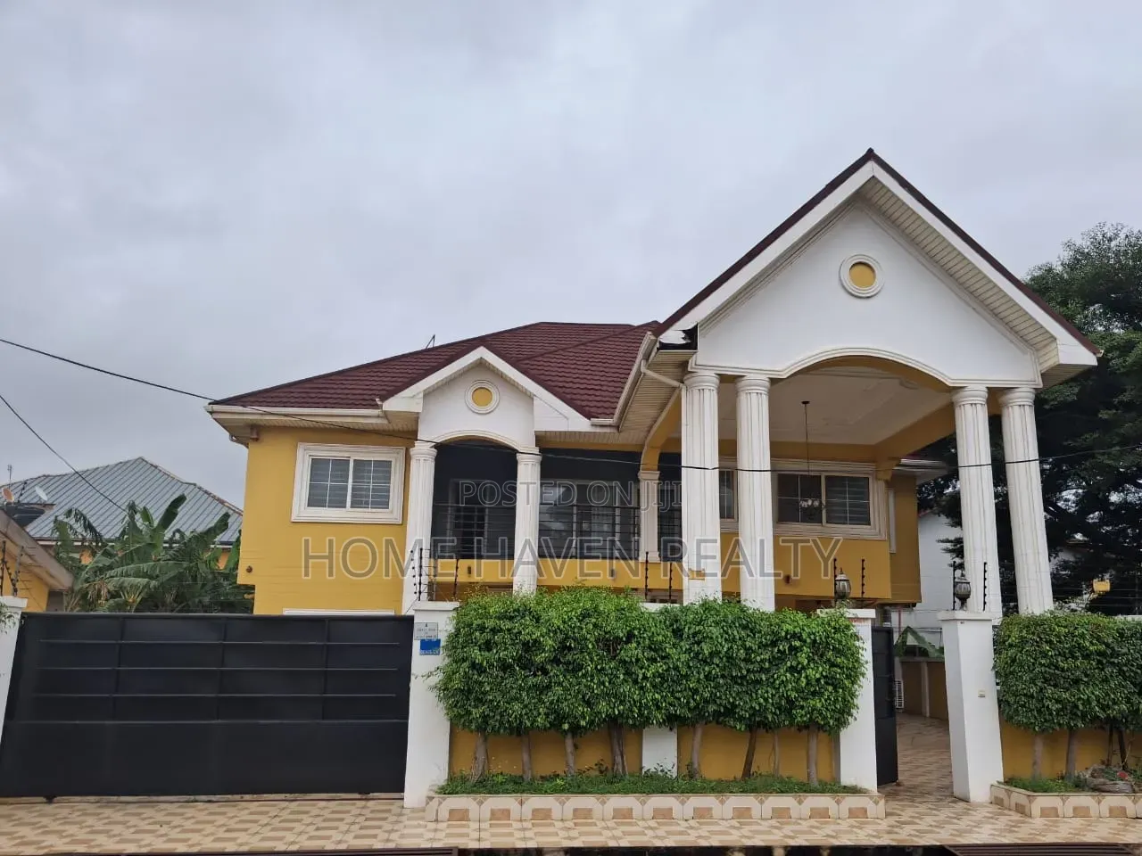6bdrm House in Spintex Comm 17, Baatsona Total for rent