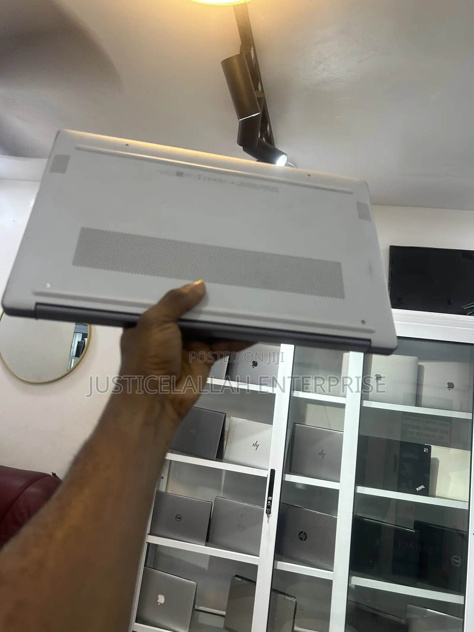 Laptop HP 250 G10 16GB Intel Core i5 SSD 512GB