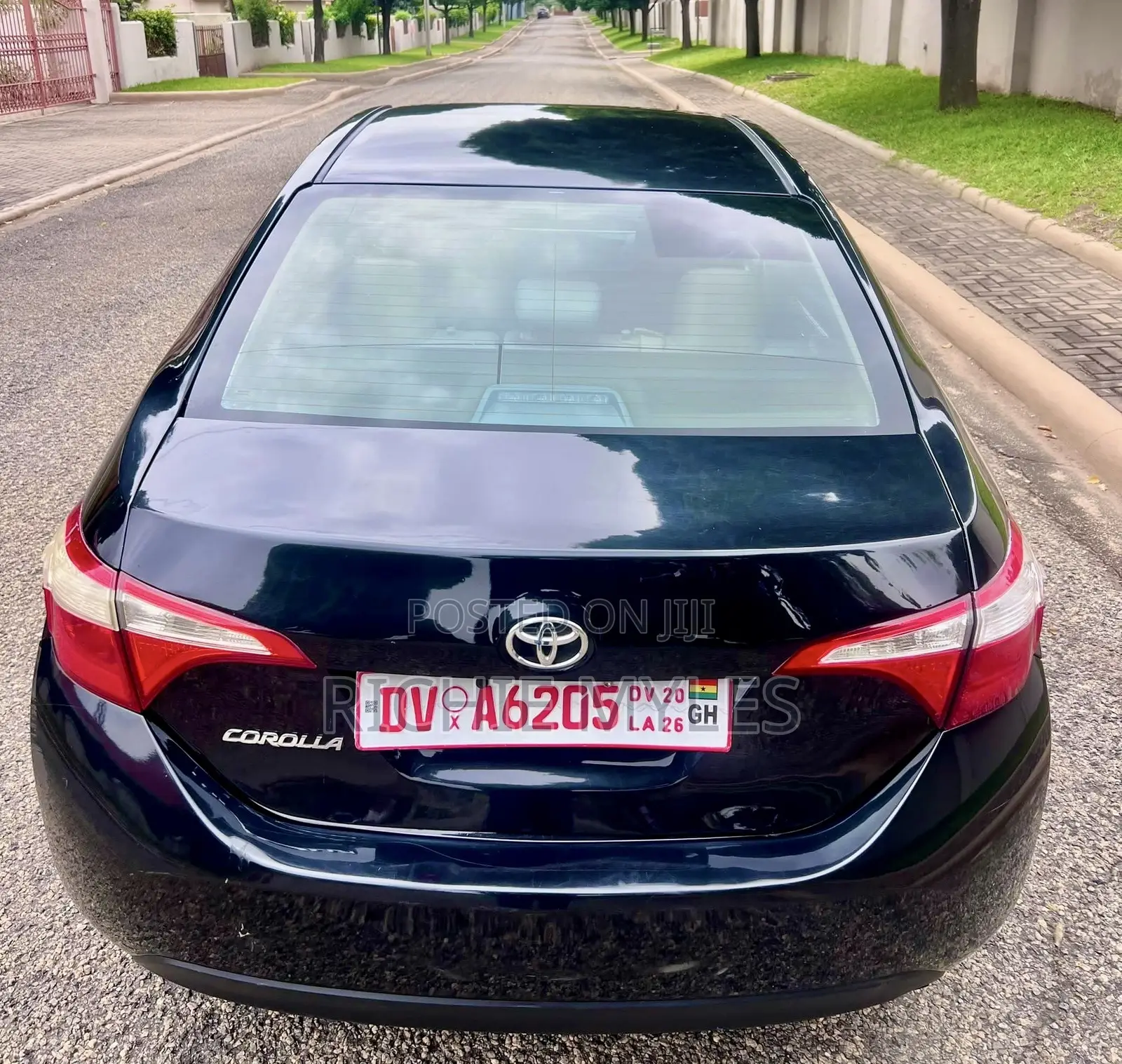 Toyota Corolla 2016 Black