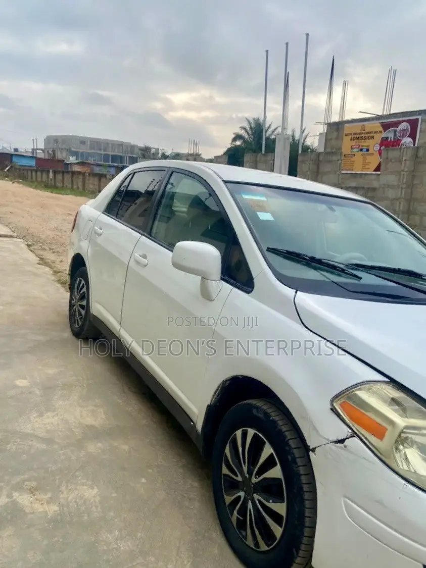 Nissan Versa 1.6 S 4dr Sedan (1.6L 4cyl 4A) 2015 White