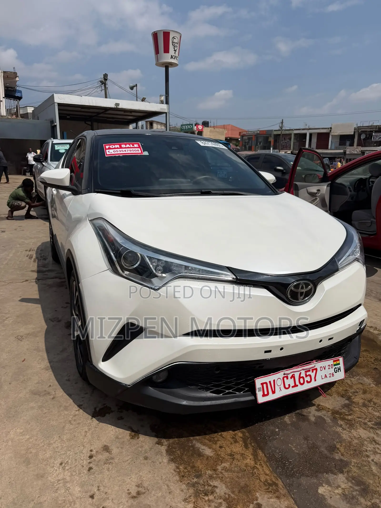 Toyota C-HR XLE Prermium FWD (2.0L 4cyl 2AM) 2018 White