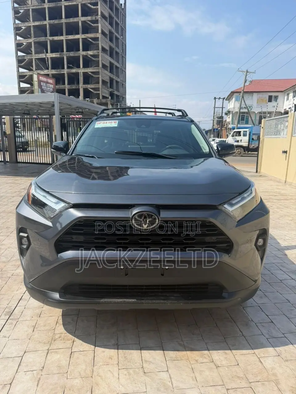 Toyota RAV4 XLE Premium AWD 2024 Gray