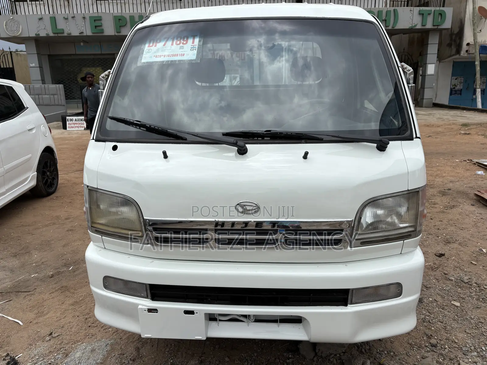 Daihatsu Charmant 1985 White