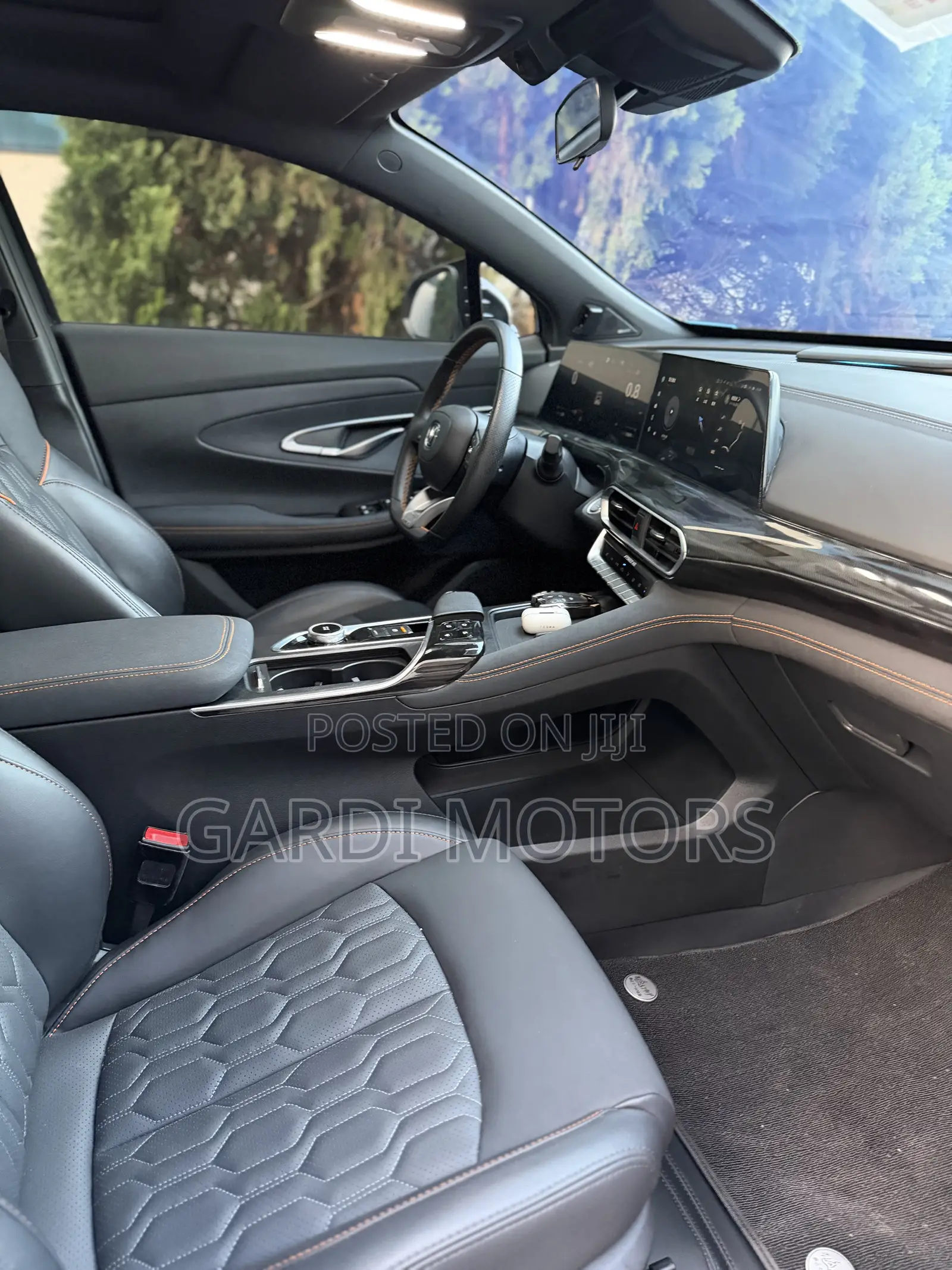 Changan UNI-T 1.5 FWD 2022 Silver