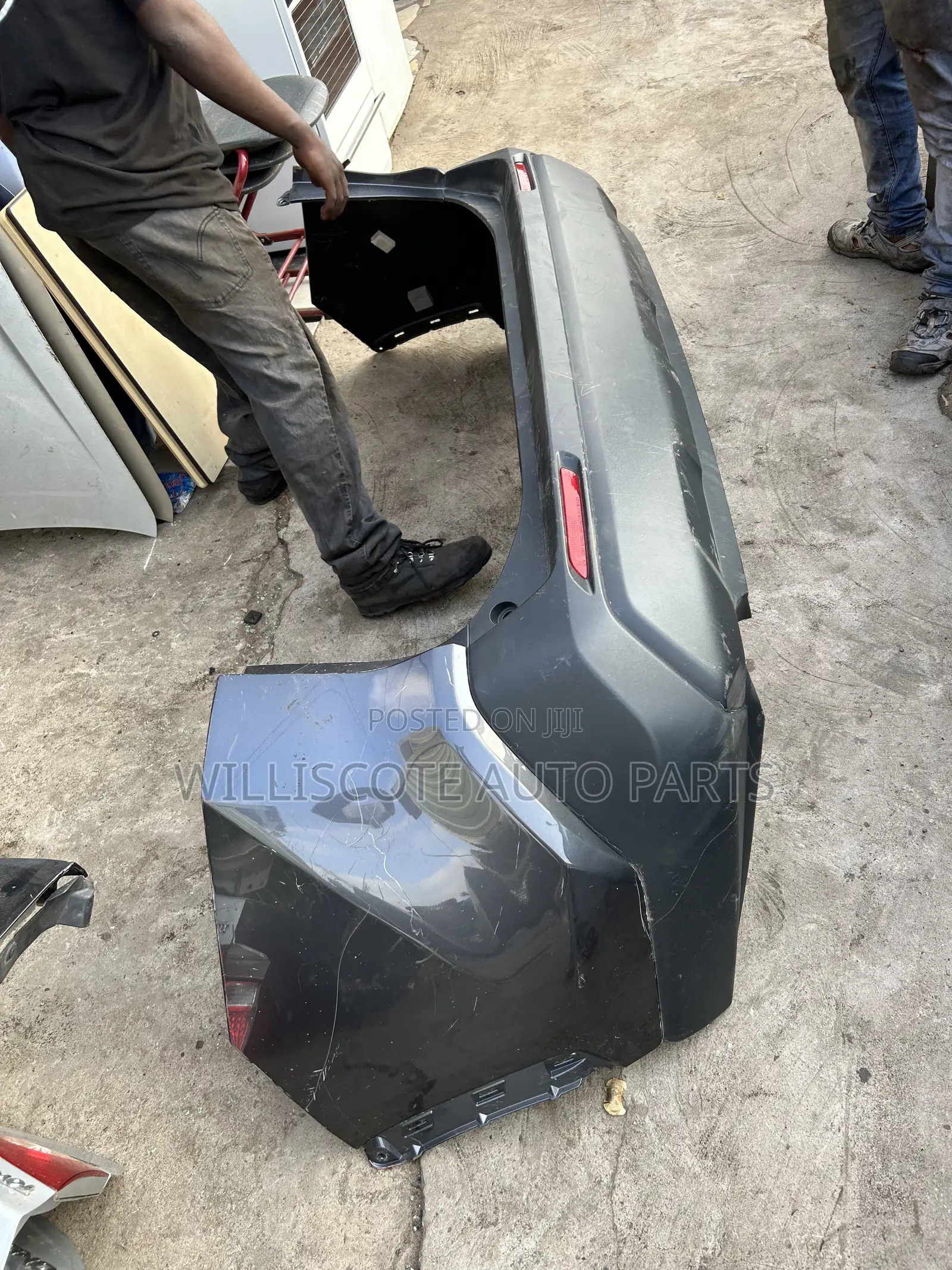 RAV4 19-23 Back Bumper Complete