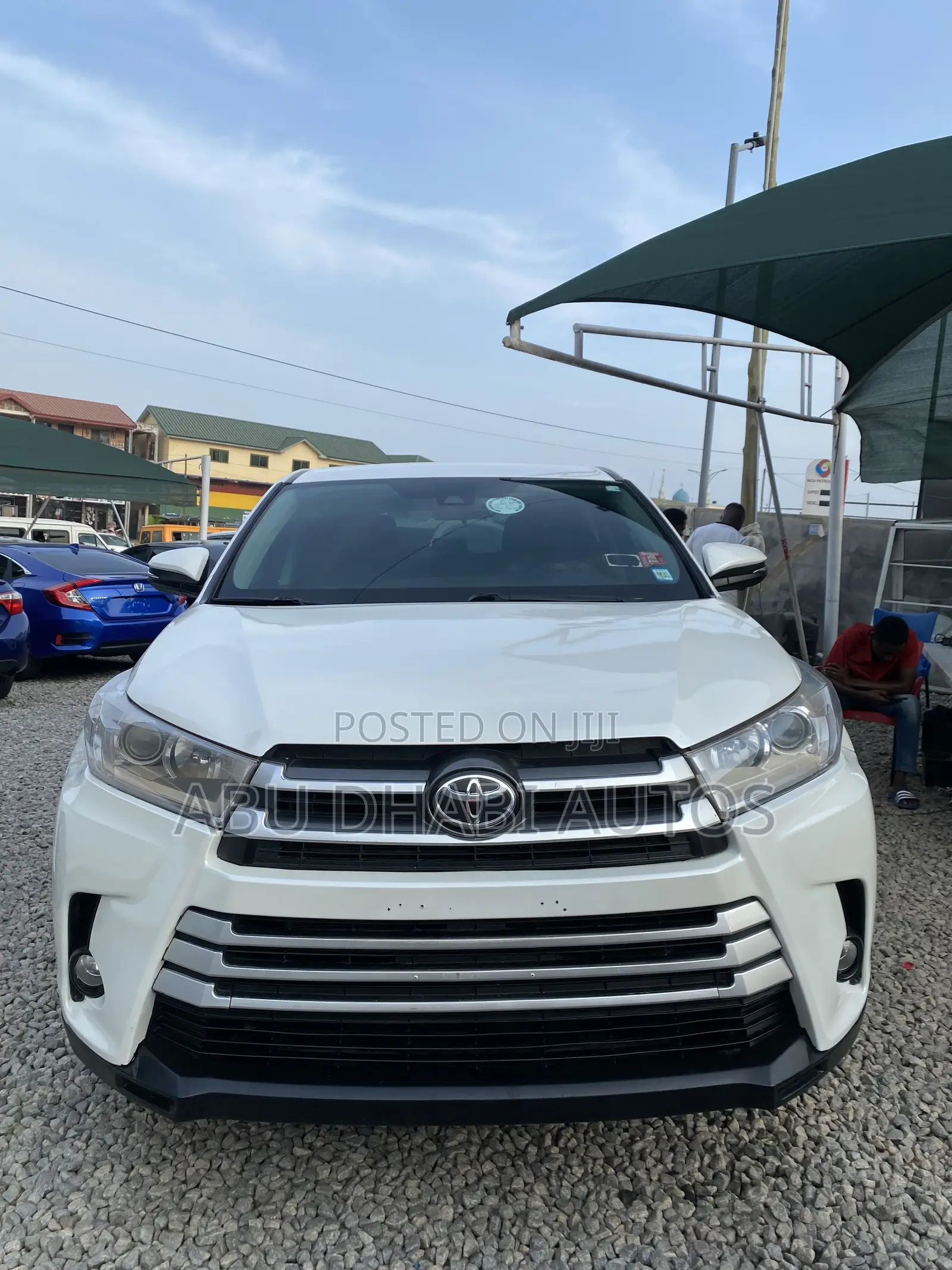 Toyota Highlander LE 4x4 V6 (3.5L 6cyl 8A) 2018 White