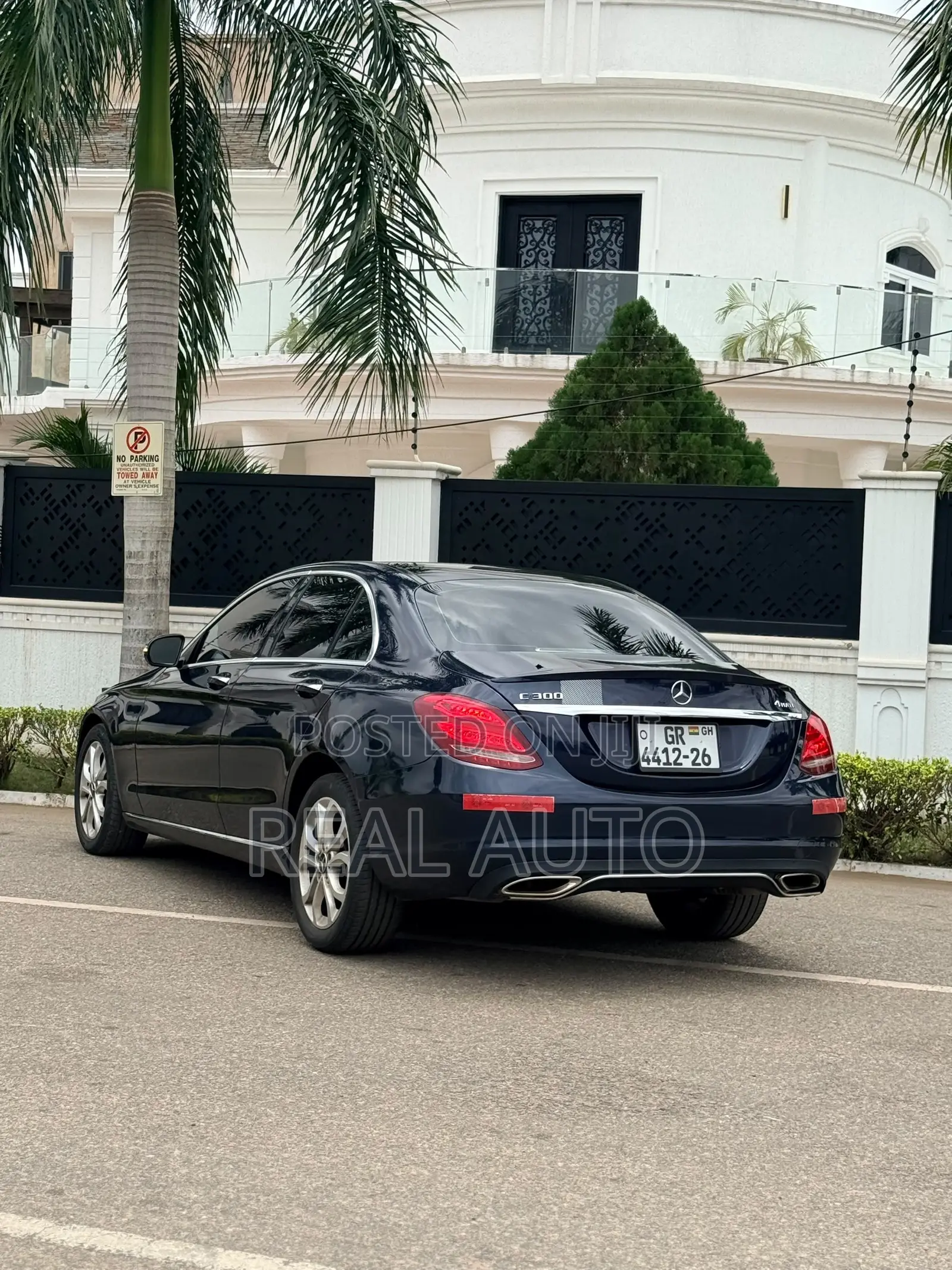 Mercedes-Benz C300 Luxury 4matic Sedan AWD (2.0L 4cyl 7A) 2017 Blue
