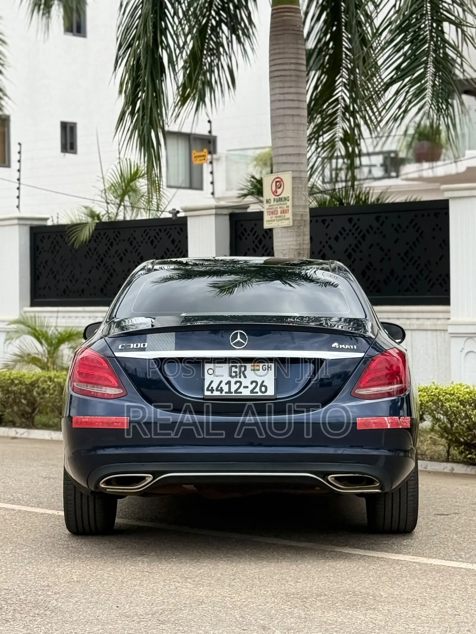 Mercedes-Benz C300 Luxury 4matic Sedan AWD (2.0L 4cyl 7A) 2017 Blue