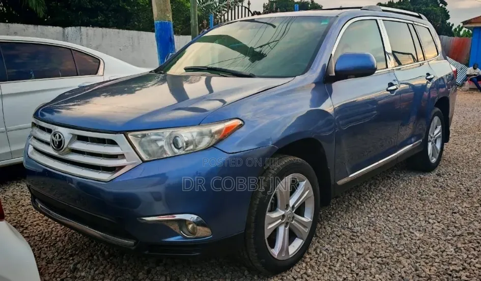 Toyota Highlander 3.5L 4WD 2013 Blue
