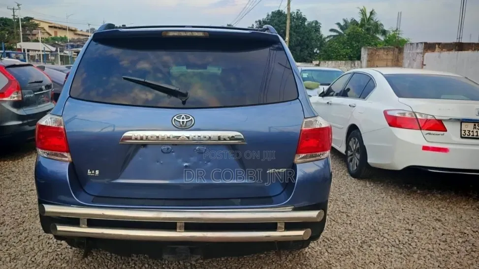 Toyota Highlander 3.5L 4WD 2013 Blue