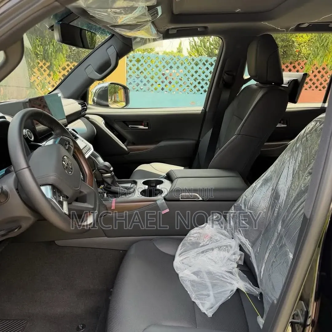 Toyota RAV4 LE 2021 Gray